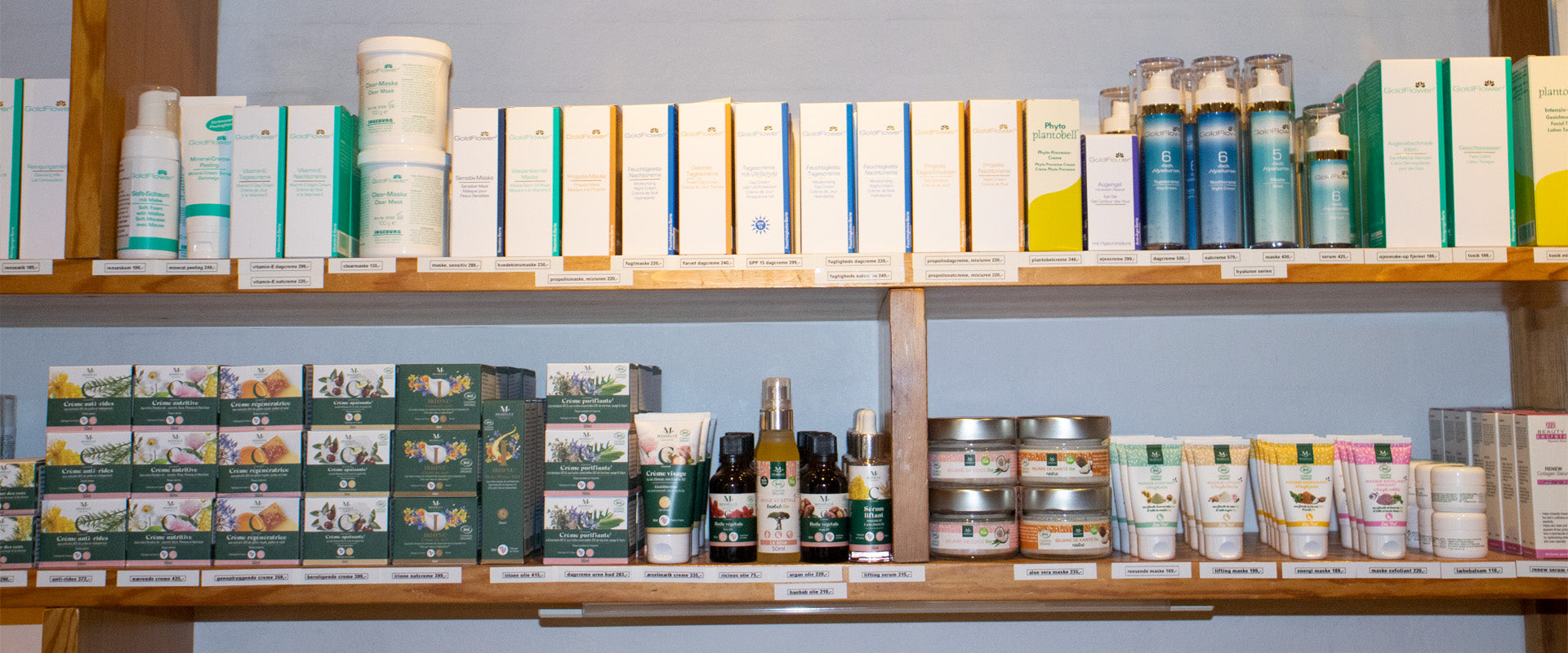 Naturlige hudplejeprodukter på hylderne hos Boutique Fleurance